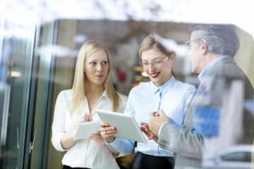 Pracovníci pobočky RENOMIA v Brně v kavárně kancelářské budovy